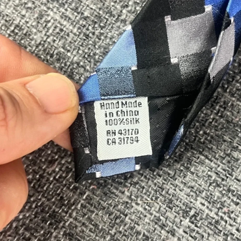 Geoffrey Beene Mens Blue Grey Black Basketweave 100% Silk Hand Made Necktie